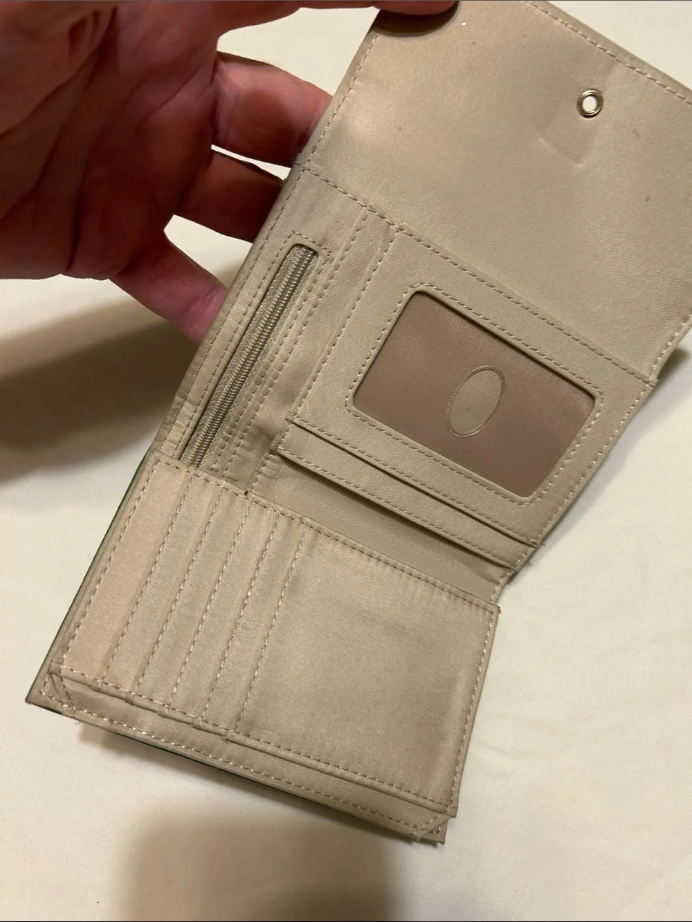 Liz Claiborne Emerald Green Leather Fold Wallet with Gold Tone Clasp